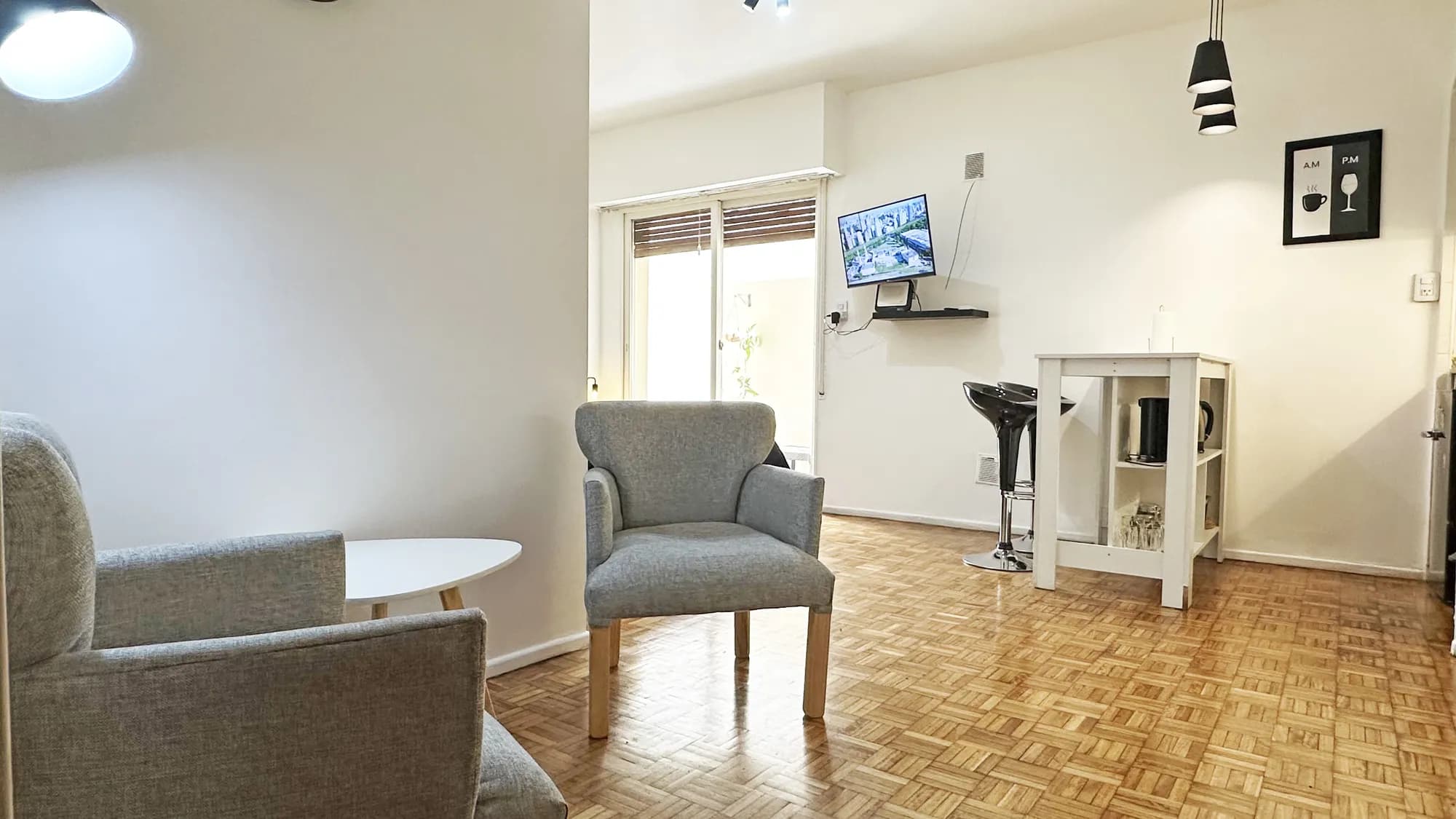 Estudio Nuevo y cálido con patio y parrilla 13
