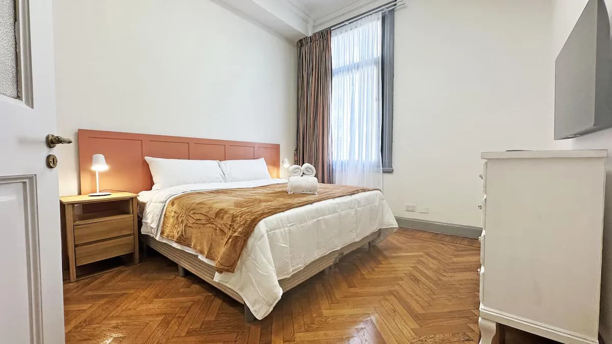 Amplio y elegante 2 Dorm. · Obelisco · 2 baños 2